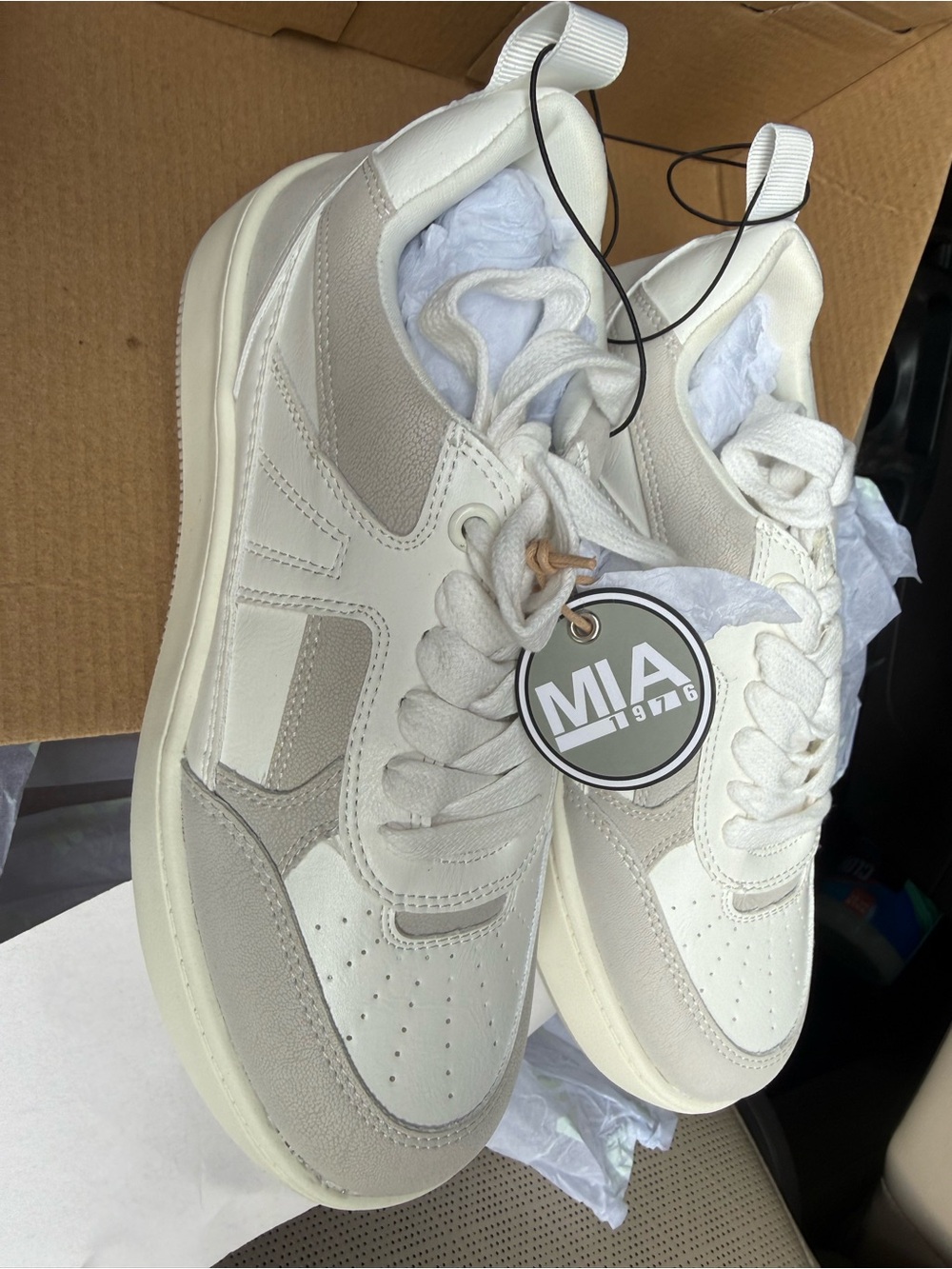Women’s MIA Dice Sneaker in White/Cream, Grey